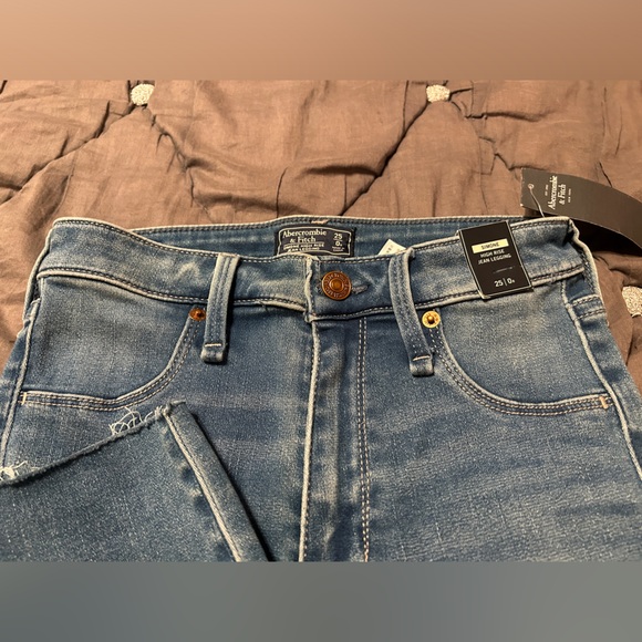 Abercrombie and Fitch Simone Jean Legging 25 0 R - Picture 2 of 7